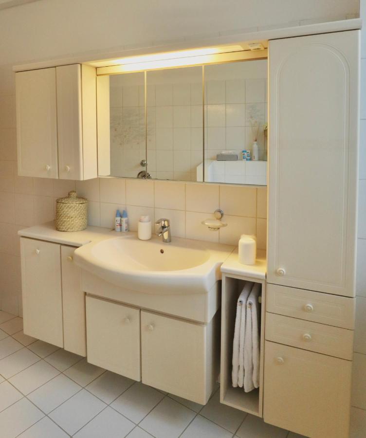 Boho Apartment: Netflix + Balcony + Bathtub Essen Exterior foto